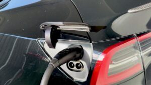 Cold weather impact on how long does it take to charge an electric vehicle battery pack efficiently