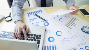 Startup business model planning and strategy