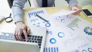 Startup business model planning and strategy