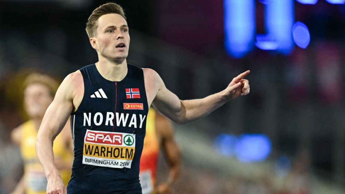 Karsten Warholm celebrating his 400m hurdles world record victory